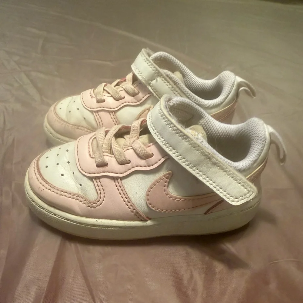 Nike Kids Light Pink White Baby Girl Size 6.5 Sneakers